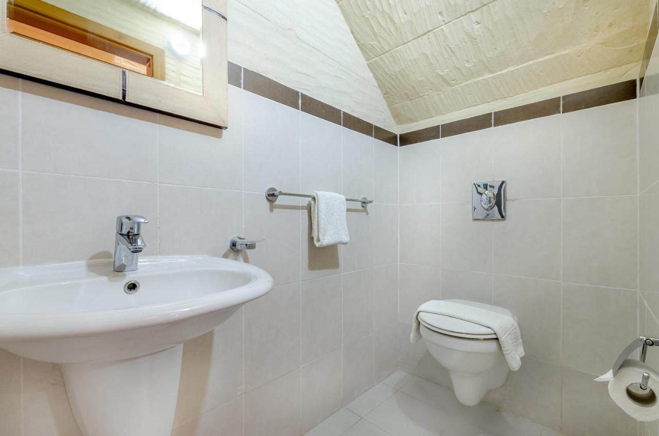 A Popular Pet Friendly Villa With A Pool, Gozo Xagħra Kültér fotó